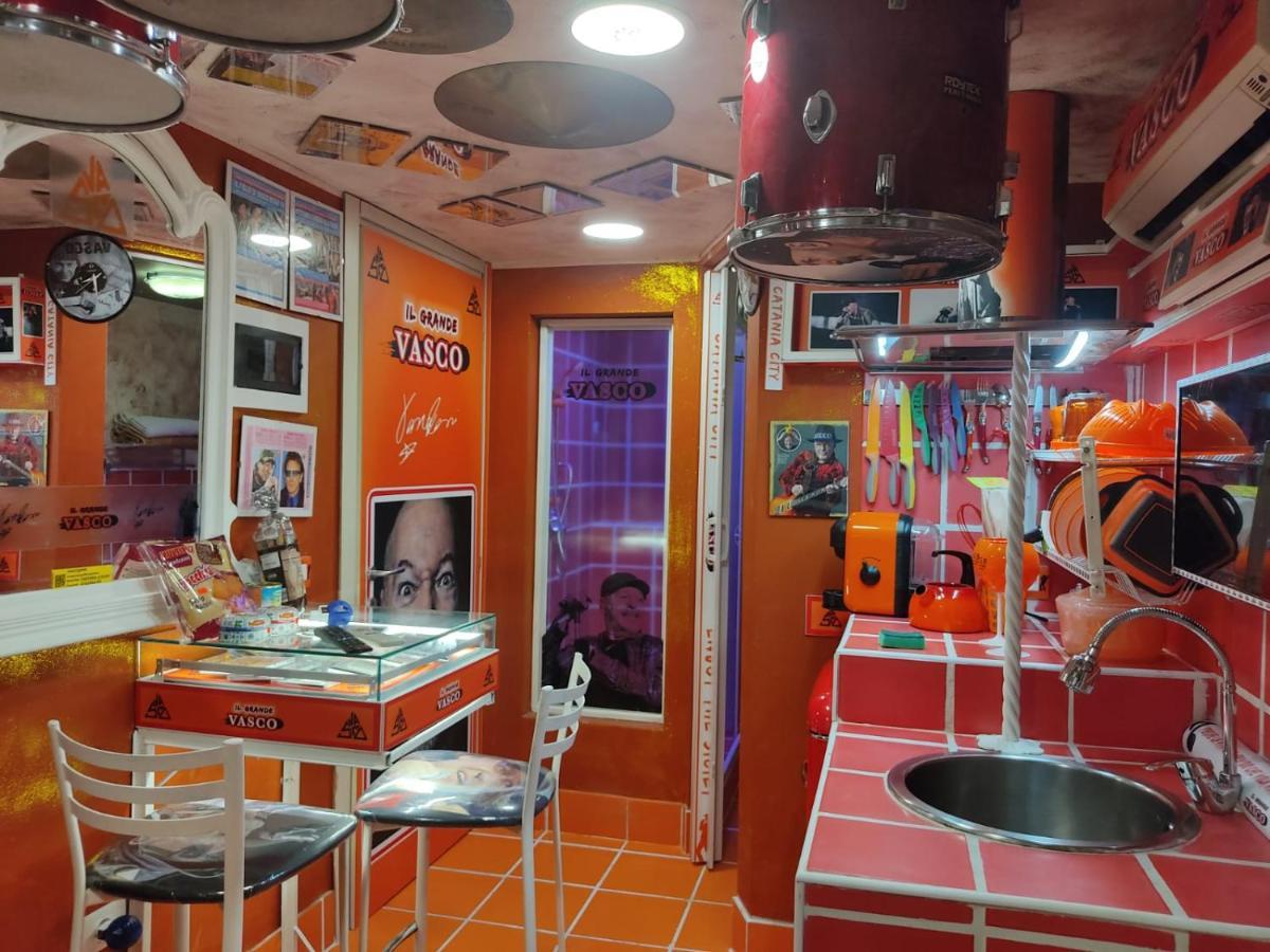 A Room For A Few Hours Or A Few Days คาตาเนีย ภายนอก รูปภาพ