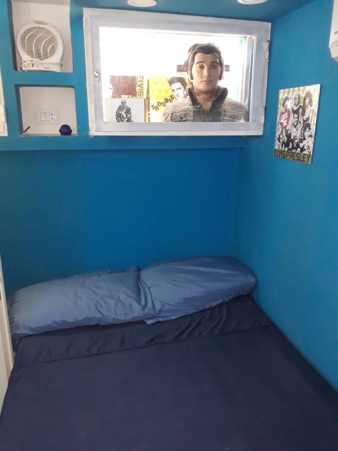 A Room For A Few Hours Or A Few Days คาตาเนีย ภายนอก รูปภาพ