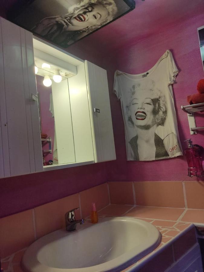 A Room For A Few Hours Or A Few Days คาตาเนีย ภายนอก รูปภาพ