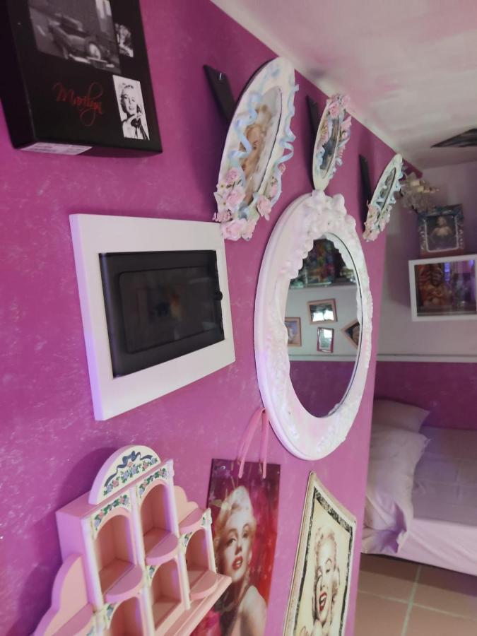 A Room For A Few Hours Or A Few Days คาตาเนีย ภายนอก รูปภาพ