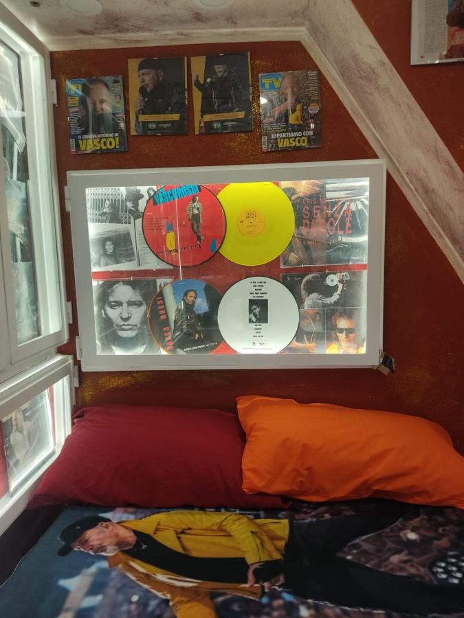 A Room For A Few Hours Or A Few Days คาตาเนีย ภายนอก รูปภาพ